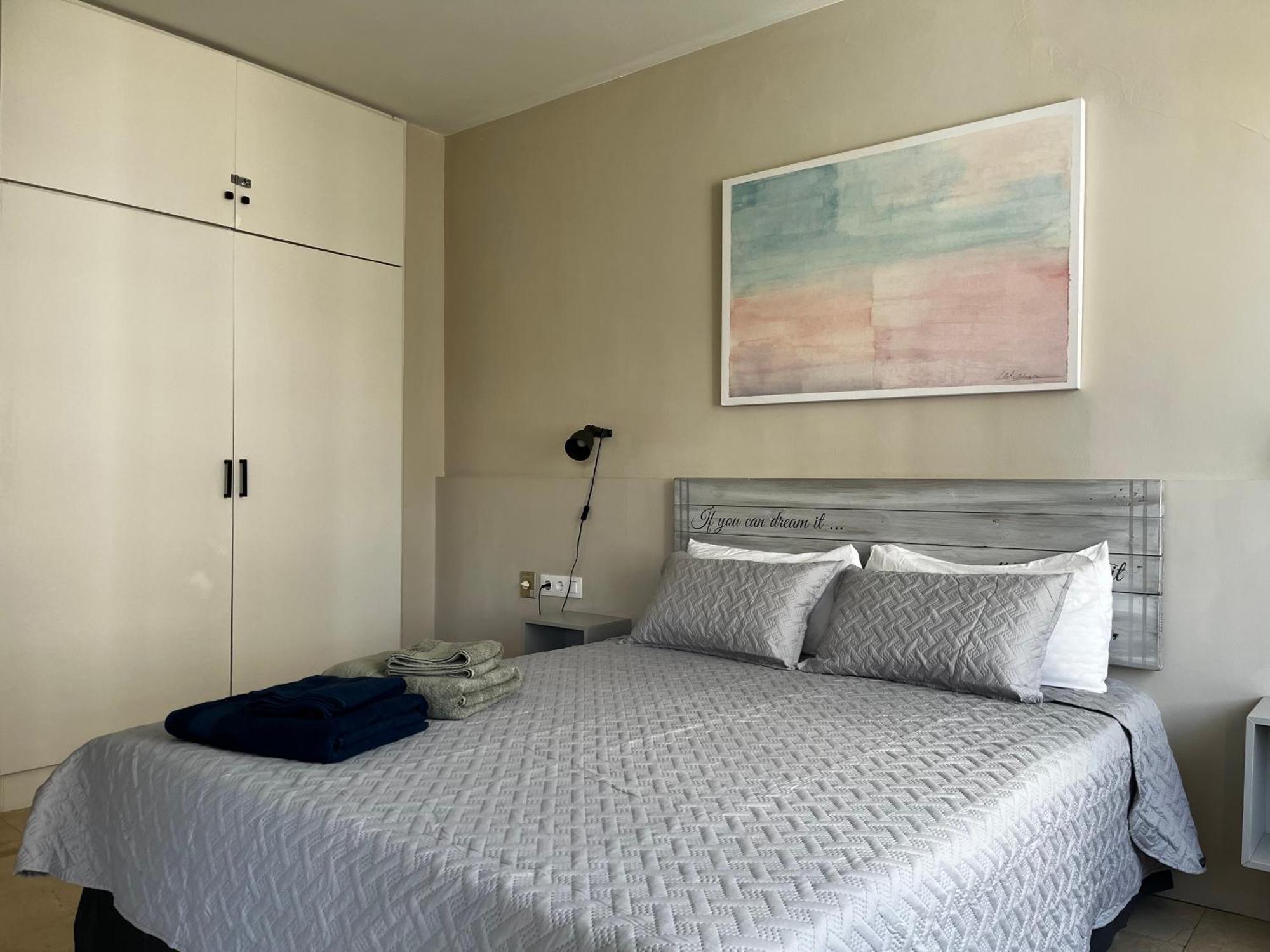 Precioso Y Tranquilo Apartamento Zona Alta Diagonal Barcelona — Photos 2
